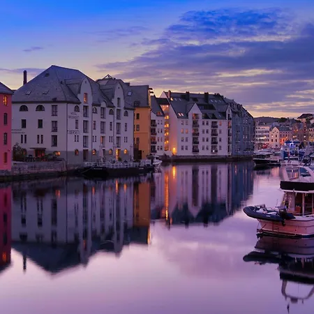 Fjord Vista - Floor In *