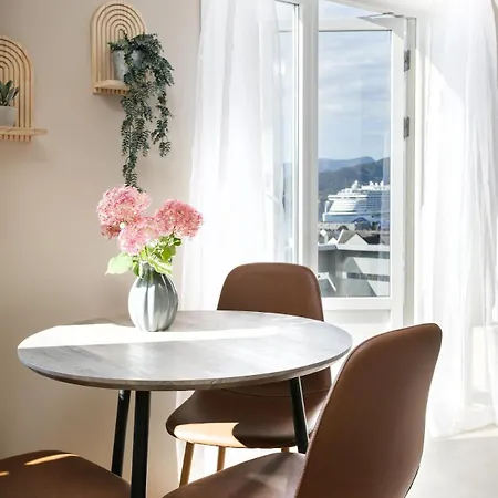 Апартаменты Fjord Vista - Floor In *