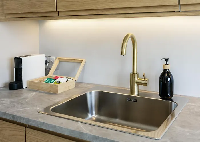 Fjord Vista - Floor In