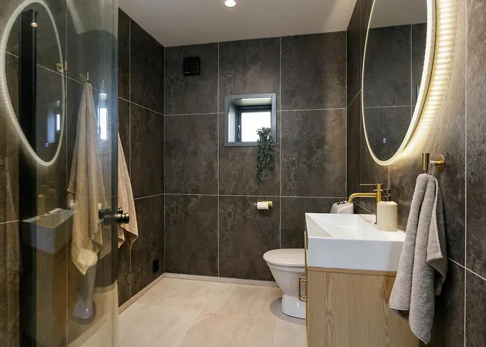 Fjord Vista - Floor In Ålesund